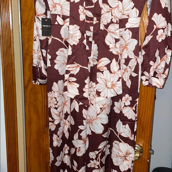 Floral Satin Jumpsuit - Picture 10 of 15